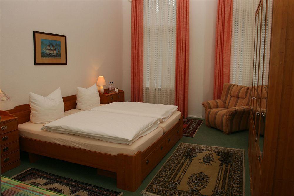 Hotel Pension Fasanenhaus Берлин Экстерьер фото