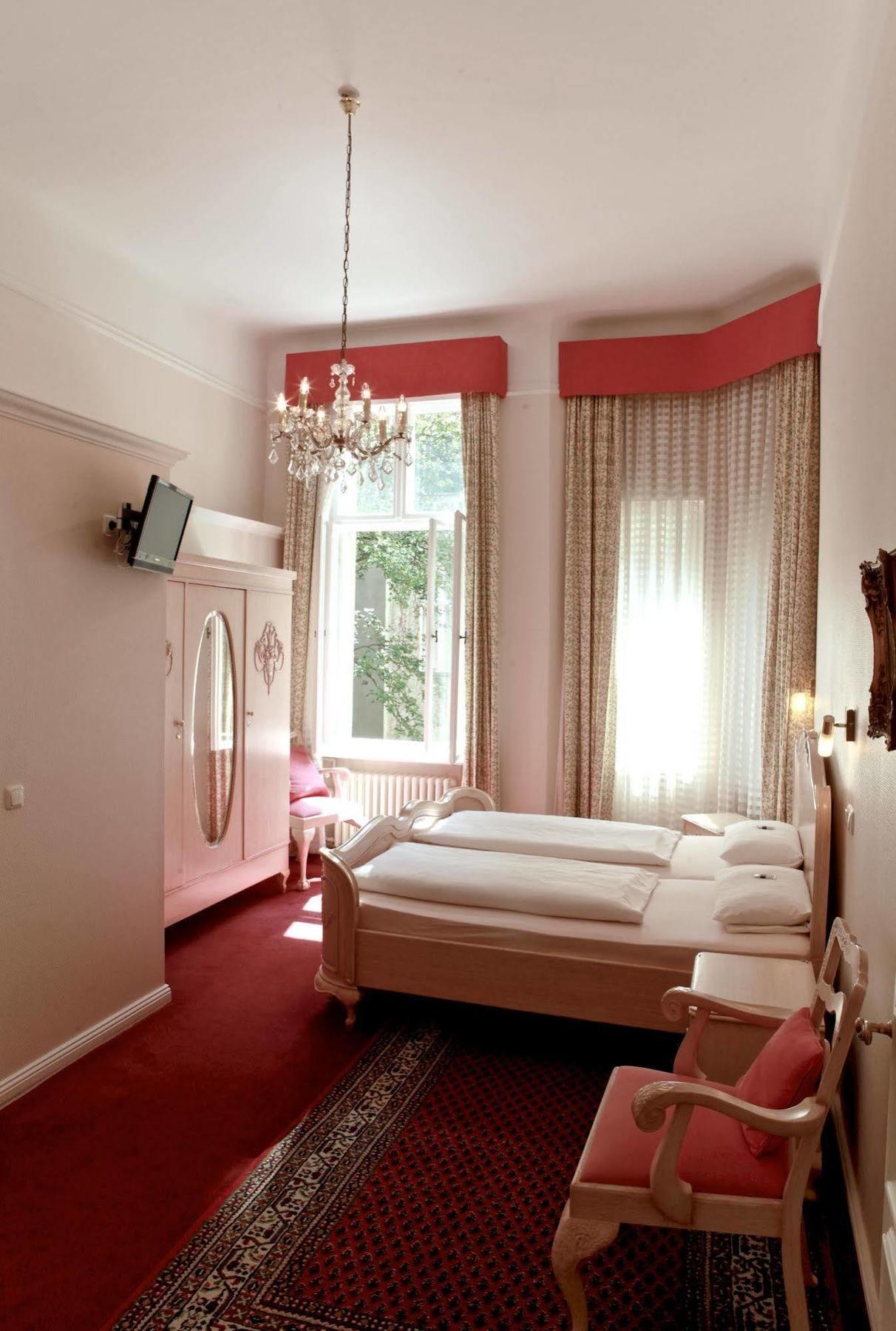 Hotel Pension Fasanenhaus Берлин Экстерьер фото